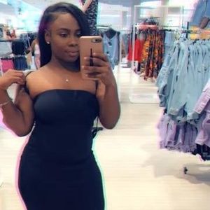 Meet your Posher, Ebony